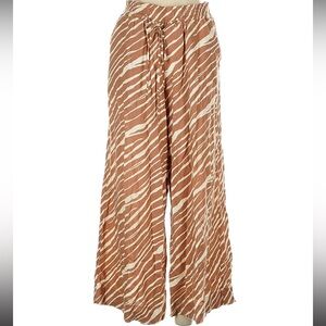 A New Day Target Tan and White Zebra Print Pants